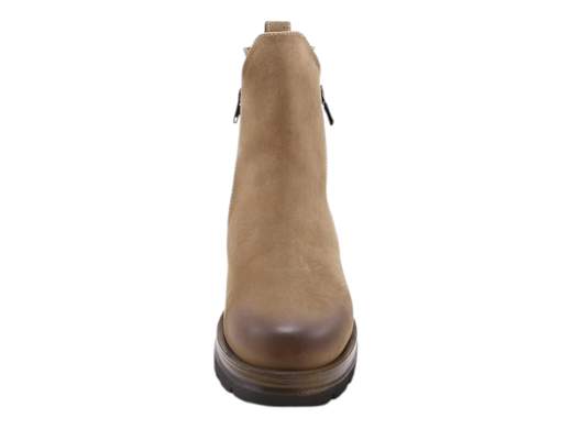 Scopri gli Stivaletti Donna IGI&CO 6686211 in nabuk Taupe effetto vintage con doppia zip e suola carrarmato. Eleganti e pratici, acquistali ora su Laporta Calzature! <br /><br />Gli Stivaletti Donna IGI&CO 6686211, disponibili su Laporta Calzature, sono la scelta ideale per chi cerca uno stile raffinato con un pizzico di grinta. Realizzati interamente in pelle nabuk color Taupe con un elegante effetto vintage, questi stivaletti aggiungono un tocco distintivo a ogni outfit. <br />La doppia zip laterale, di cui una funzionale, rende la calzata comoda e pratica, perché anche i dettagli contano! <br />Il sottopiede imbottito in pelle garantisce comfort per tutto il giorno, mentre la robusta suola carrarmato con tacco a blocco di 3 cm unisce stabilità e carattere. <br />Perfetti per un look da ufficio o una serata rilassata con gli amici. <br />Non rinunciare allo stile e alla praticità: acquista ora su Laporta Calzature e cammina con classe!