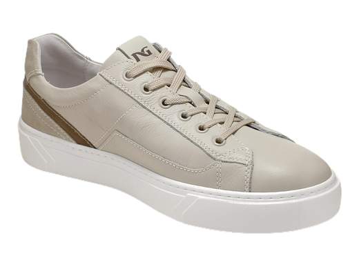 Sneakers Uomo NeroGiardini E400241U in morbida pelle con zip laterale, sottopiede DryGo estraibile, suola platform in gomma. Comfort e design sportivo. Made in Italy.<br /><br />Le sneakers da uomo NeroGiardini E400241U offrono un perfetto mix di stile e comfort. <br />Realizzate in morbida pelle con fodera in pelle, queste scarpe sono dotate di una pratica chiusura con lacci e zip laterale per una calzata facile e sicura. <br />Il sottopiede imbottito estraibile DryGo assicura un comfort ottimale, mentre la suola platform in gomma aggiunge un tocco di grinta al tuo look sportivo. <br />Made in Italy, queste sneakers sono ideali per chi non vuole rinunciare allo stile. <br />Acquistale ora e sperimenta il massimo benessere ad ogni passo!