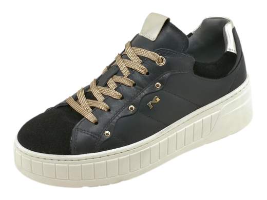 Scopri le Sneakers Donna NeroGiardini I411630D in pelle e camoscio con accessorio logato, comfort e stile Made in Italy. Acquista ora su Laporta Calzature!<br /><br />Le Sneakers Donna NeroGiardini I411630D, disponibili su Laporta Calzature, sono l’essenza di un’eleganza sportiva che si fa notare. <br />Realizzate in pelle e camoscio, con un accessorio logato sul lato esterno, aggiungono un tocco di grinta e classe al tuo look. <br />La fodera in morbida pelle e il sottopiede estraibile DryGo, capace di assorbire l’umidità, garantiscono freschezza e comfort per tutto il giorno. <br />E il fondo platform in gomma alto 5 cm? Ti dà quel piccolo slancio senza sacrificare la stabilità. Perfette per affrontare ogni momento della giornata con stile e personalità, dal caffè del mattino alla serata fuori. <br />Scegli un look deciso: acquista ora su Laporta Calzature e dai carattere ai tuoi passi!
