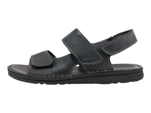 Scopri i Sandali Uomo Grunland SA 1241 80LAPO in pelle nera con tripla regolazione a strappo, comodi e flessibili, su Laporta Calzature. Acquista ora!<br /><br />I Sandali Uomo Grunland SA 1241 80LAPO, disponibili su Laporta Calzature, offrono un comfort eccezionale, perfetti per le giornate calde in città o in vacanza. <br />La tomaia in morbida pelle nera è dotata di tre comode strisce con chiusura a strappo, che permettono un'ampia regolazione: in pianta, sul collo del piede e dietro la caviglia, garantendo una calzata personalizzata. <br />Il sottopiede imbottito in pelle assicura un comfort prolungato, mentre il fondo in gomma flessibile e ammortizzante fornisce stabilità e leggerezza. <br />Questi sandali sono ideali per chi cerca funzionalità e comodità in ogni passo. <br />Aggiungi comfort e stile al tuo look estivo, acquista ora su Laporta Calzature!