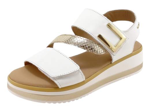 Sandali zeppa IGI&CO Patricia 7687622 con doppio strappo e zeppa da 4 cm. Leggeri, comodi, perfetti ogni giorno. Made in Italy.<br /><br />Chi ha detto che la comodità non può brillare? I sandali zeppa IGI&CO 7687622 Patricia mixano praticità e stile con un tocco dorato che non passa inosservato.<br /><br />Due fasce in pelle regolabili a strappo (ciao comfort personalizzato!) decorate da un accessorio raffinato con inserto dorato per un tocco glam, anche nei look più easy.<br /><br />Il sottopiede in pelle super imbottito è il tuo alleato contro la stanchezza, mentre la zeppa bicolore da 4 cm ti regala quel mini slancio che fa la differenza. E la suola in poliuretano antiscivolo? Leggerissima e sicura, ovunque tu vada.<br /><br />Perfetti per l’outfit giornaliero, la passeggiata in centro o la vacanza. Con loro, il comfort Made in Italy non ha rivali.