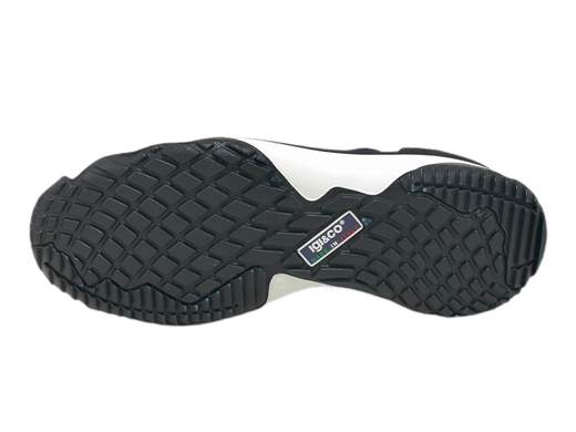 Eleva il tuo stile e il tuo comfort con la sneaker da uomo IGI&CO 3617500. Realizzata in tessuto e camoscio per una massima traspirabilità, questa sneaker offre una calzata perfetta con la chiusura a lacci. Il sottopiede in pelle imbottito con memory foam assicura un comfort straordinario. Con un fondo ginnico alto 4 cm, questa sneaker Made in Italy combina moda e comfort per un look straordinario.