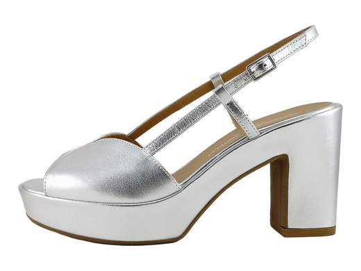 Sandalo elegante da donna in pelle laminata argento con tacco a blocco, plateau e cinturino slingback per cerimonie.