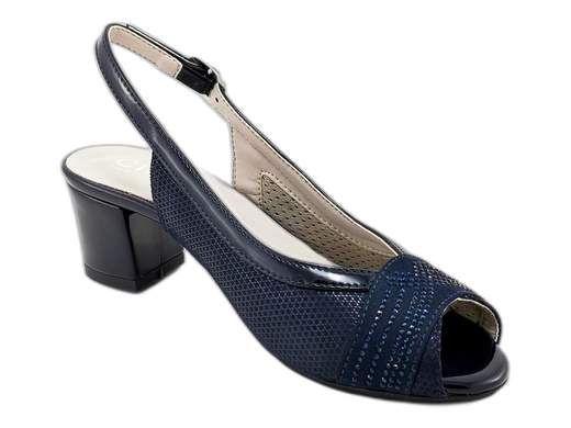Sandali slingback CINZIA Soft MM295592 in camoscio lucido e vernice con strass, tacco a blocco 5 cm e suola antiscivolo. Eleganza e comfort Made in Italy! <br /><br />Eleganti, comodi e con quel tocco di luce che fa la differenza! <br />I sandali slingback CINZIA Soft MM295592 mixano camoscio lucido, vernice e strass per un look raffinato e versatile. <br />Il cinturino posteriore con fibbia assicura stabilità, mentre il sottopiede imbottito coccola ogni passo. <br />Il tacco a blocco da 5 cm è l’alleato perfetto per serate chic senza rinunciare al comfort. Suola antiscivolo per danzare in sicurezza ovunque. <br />Made in Italy, sinonimo di qualità e stile. Disponibili su Laporta Calzature… pronti a brillare con te!