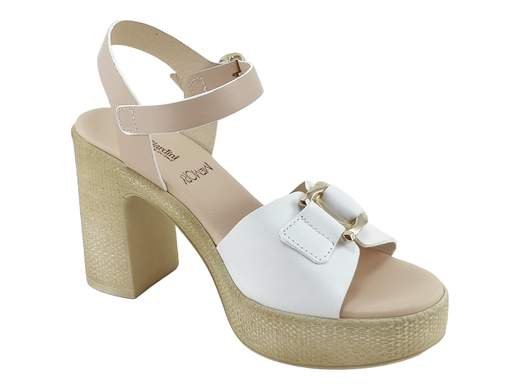 Sandalo donna NeroGiardini in pelle con tacco largo 9cm, plateau 3cm e accessorio dorato, disponibile nelle varianti miele/cuoio e bianco/cipria con sottopiede memory.