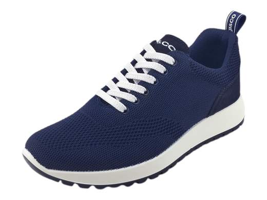 Sneakers uomo IGI&CO in tessuto tecnico super traspirante con fondo running da 3,5 cm. Leggere, fresche e perfette dal lavoro alla vacanza.<br /><br />Sneakers uomo IGI&CO 7632611 Saro: le scarpe che sanno cosa vuol dire “lascia respirare il piede”, ma con stile. <br />Realizzate interamente in tessuto tecnico traspirante, queste sneakers sono perfette per affrontare anche le giornate più bollenti senza perdere la testa (né il piede). <br />Il sottopiede in pelle è estraibile, imbottito e ultra traspirante: una coccola continua. <br />La chiusura con lacci a 6 fori garantisce una vestibilità personalizzata, mentre il fondo running da 3,5 cm in poliuretano flessibile ti dà la spinta giusta per affrontare tutto: dal traffico del mattino al tramonto in riva al mare. <br />Ovviamente, Made in Italy.<br />Non perdere tempo: clicca e corri a provarle, il tuo piede ti ringrazierà!
