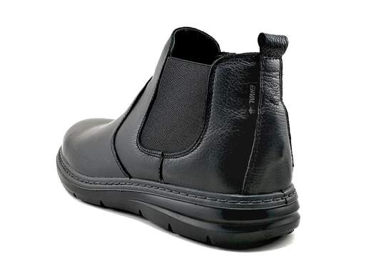 Aggiungi uno stile senza tempo al tuo guardaroba con lo stivaletto Chelsea da uomo ENVAL Soft 6710300 Belfast. <br />Creato con cura in morbida pelle nappa nera, questo stivaletto offre un'indossabilità senza sforzi grazie alla chiusura lampo laterale e alla calzata extra comoda. <br />Il plantare estraibile in memory foam assicura un comfort personalizzato per tutta la giornata. Con un fondo in gomma leggero e flessibile, camminare diventa un piacere. <br />Scegli il comfort e l'eleganza del Made in Italy.