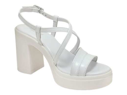 Sandali NeroGiardini con tacco a blocco 9,5 cm e plateau: eleganti, comodi e Made in Italy. Perfetti dal giorno alla sera!<br /><br />I sandali donna NeroGiardini E513660D sono la risposta fashion a tutte le indecisioni del tipo “e oggi cosa mi metto?”. Con il loro stile elegante ma con quel twist sportivo, questi sandali con tacco alto a blocco sono il compromesso ideale tra glamour e comfort.<br /><br />La tomaia in pelle incrociata avvolge il piede con classe, mentre la fibbia regolabile ti garantisce una calzata personalizzata (niente scivoloni imbarazzanti!). Il sottopiede imbottito in pelle è una vera coccola, anche quando li indossi dalla mattina fino all’aperitivo.<br />E grazie al tacco a blocco da 9,5 cm con plateau da 2,5 cm, puoi stare su alti livelli… senza soffrire!<br /><br />Perfetti come sandali da cerimonia, per un look da ufficio sofisticato, o per le tue serate estive più trendy.<br />E ovviamente, 100% *Made in Italy*.<br /><br />Indossali e lascia che parlino loro: eleganza comoda e zero compromessi!