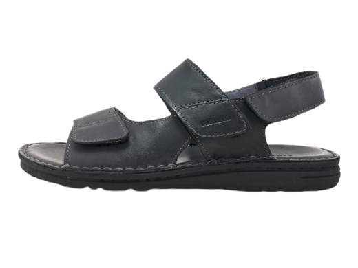 Esplora il connubio di stile e comfort con il sandalo da uomo Grunland SA 1241 80LAPO. Realizzato interamente in pelle nero, questo sandalo incanta con la sua eleganza senza tempo. Le due fasce e il cinturino completamente regolabili a strappo garantiscono una calzata personalizzata e sicura. Il sottopiede imbottito Re-Soft in pelle offre un comfort avvolgente ad ogni passo. La suola in gomma leggera e flessibile assicura una camminata senza sforzo. Affronta la stagione estiva con stile e comfort grazie al sandalo Grunland SA 1241 80LAPO.