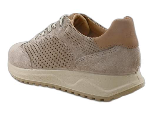 Sneakers uomo traspiranti in pelle scamosciata peltro e cuoio, comode e leggere per ogni look. Perfette dal lavoro all'aperitivo. Scoprile ora!<br /><br />Le Sneakers uomo IgI&CO 7634744 Saronno non sono solo scarpe: sono un manifesto di stile easy-chic. <br />Pelle scamosciata peltro con quel tocco cuoio che urla “classe discreta”, tomaia traforata e fodera in tessuto tecnico per dire addio al sudore anche nei giorni più caldi. <br />Il sottopiede in pelle è estraibile, imbottito e traspirante: comfort stellare e igiene al top. <br />Il fondo in poliuretano leggero da 3,5 cm? Ammortizzante, flessibile, pronto a seguirti dal lavoro al giro con gli amici senza battere suola. <br />E ovviamente, sono Made in Italy.<br />Non perderti la combo perfetta di eleganza informale e comfort tecnico: infilale e non vorrai più toglierle!