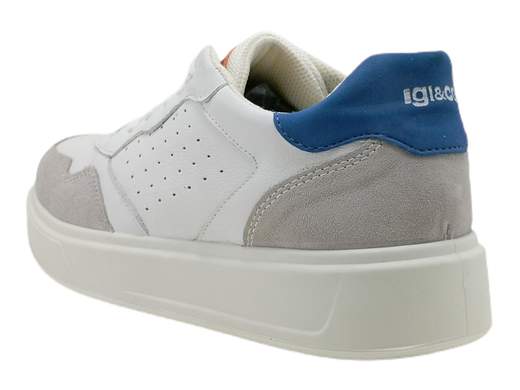 Eleva il tuo stile con le sneakers uomo Igi&Co Sten 3625600. Queste sneakers in pelle traforata bianca offrono un look fresco e traspirante, ideali per ogni occasione. La chiusura con lacci garantisce una vestibilità sicura. Il plantare estraibile imbottito in pelle ti regala un comfort eccezionale, mentre il fondo platform da 3,5 cm aggiunge un tocco di stile extra. Questo prodotto è realizzato con maestria in Italia. Scopri il perfetto connubio tra moda e comfort, acquista ora.