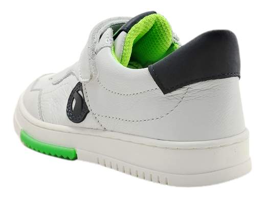 Sneaker Primigi 3924600: stile e comfort per il tuo piccolo!<br />Tomaia in pelle bianca regolabile, plantare imbottito estraibile e suola flessibile. Acquista ora!