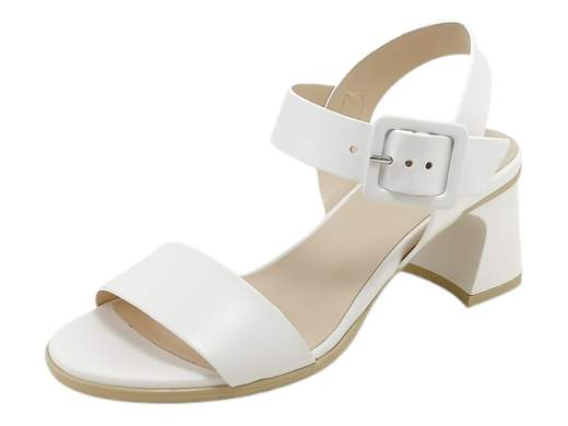 Sandali con tacco NeroGiardini in pelle, eleganti e comodi con fibbia glam e tacco 6 cm. Perfetti per ogni occasione. Scopri lo stile Made in Italy!<br /><br />I sandali donna NeroGiardini E513240D con tacco sono la tua arma segreta per sfoggiare eleganza e sicurezza… senza rinunciare alla comodità. <br />Realizzati interamente in pelle, con fodera coordinata e sottopiede leggermente imbottito (perché sì, il comfort è sexy!), questi sandali con cinturino alla caviglia e maxi fibbia squadrata ti faranno brillare. <br />Il tacco sagomato da 6 cm slancia senza sacrifici, mentre la suola in gomma antiscivolo ti tiene salda anche nei momenti più “scivolosi”.<br />Perfetti per cerimonie, cene eleganti, party estivi o anche solo per sentirti incredibile il lunedì mattina.<br />*Made in Italy*, perché anche i tuoi piedi meritano il meglio.<br />Mettili al carrello prima che lo faccia qualcun'altra!