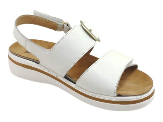 Scopri i Sandali Donna Susimoda 22840/16 in pelle bianca con doppia regolazione a strappo, comodi e versatili, su Laporta Calzature. Acquista ora!<br /><br />I Sandali Donna Susimoda 22840/16, disponibili su Laporta Calzature, uniscono eleganza e praticità, ideali per ogni occasione, in città o in vacanza. <br />La tomaia in raffinata pelle bianca e fodera in pelle offre una calzata perfetta grazie a due strappi regolabili in pianta e sul collo del piede, con un cinturino posteriore anch'esso regolabile a strappo. Una finta fibbia ornamentale aggiunge un tocco di stile. <br />Il fondo zeppa di 3,5 cm in gomma leggera e flessibile garantisce un comfort prolungato, mentre il morbido plantare estraibile in pelle scamosciata è predisposto per la sostituzione con un plantare personale. <br />Questi sandali, Made in Italy, sono pratici e comodi per essere indossati tutto il giorno. <br />Rinnova il tuo look estivo con comfort e stile, acquista ora su Laporta Calzature!
