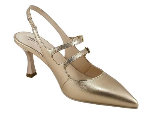 Elegante scarpa slingback NeroGiardini Premium in pelle laminata oro sandalo con tacco 7 cm, triplo cinturino e punta affusolata, ideale per cerimonie.