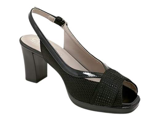 Scopri i Sandali Slingback CINZIA Soft MM275064 004 in camoscio con strass, eleganti e comodi, su Laporta Calzature. Acquista ora!<br /><br />I Sandali Slingback CINZIA Soft MM275064 004, disponibili su Laporta Calzature, sono la scelta perfetta per chi cerca eleganza e comfort in un'unica soluzione. <br />Realizzati in morbido camoscio con applicazioni di strass e dettagli in vernice, questi sandali aggiungono un tocco glamour a qualsiasi outfit. <br />Il comodo tacco di 6,5 cm, abbinato a un plateau di 1 cm, garantisce stabilità e una calzata confortevole per tutto il giorno. <br />Ideali per cerimonie e occasioni speciali, possono essere indossati durante tutto l'anno grazie al loro design versatile. Orgogliosamente Made in Italy, questi sandali sono sinonimo di qualità e stile raffinato. <br />Aggiungi un tocco di classe al tuo look, acquista ora su Laporta Calzature!