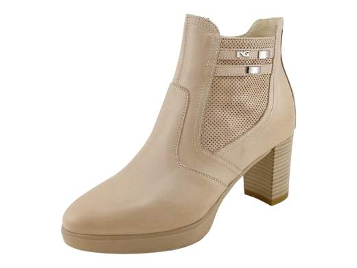 Tronchetto donna NeroGiardini in pelle champagne con tacco largo e plateau, inserto traforato laterale e design Made in Italy per comfort quotidiano.