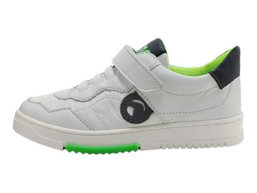 Sneaker Primigi 3924600: stile e comfort per il tuo piccolo!<br />Tomaia in pelle bianca regolabile, plantare imbottito estraibile e suola flessibile. Acquista ora!