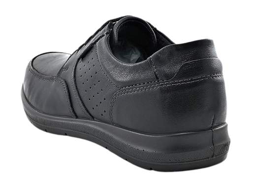 Scopri le Stringate Uomo ENVAL Soft 5708100 Berry in morbida pelle nera, leggere e comode, su Laporta Calzature. Acquista ora!<br /><br />Le Stringate Uomo ENVAL Soft 5708100 Berry, disponibili su Laporta Calzature, combinano eleganza e comfort, ideali per le mezze stagioni. <br />Realizzate in morbida pelle nappa nera con cucitura a vaschetta sulla parte anteriore, queste scarpe presentano un’allacciatura a quattro fori che garantisce una calzata sicura. <br />Foderate in tessuto traspirante, mantengono il piede fresco durante tutto il giorno. <br />Il sottopiede estraibile in memory foam rivestito in pelle assicura un comfort eccezionale, mentre la suola in poliuretano, leggera e flessibile, le rende perfette per un uso quotidiano. <br />Orgogliosamente Made in Italy, rappresentano la qualità artigianale italiana. <br />Aggiungi un tocco di classe al tuo guardaroba, acquista ora su Laporta Calzature!