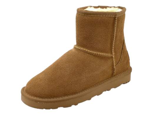 Esplora il comfort e lo stile con lo stivaletto da donna Pregunta 2326000. Creato con autentica pelle scamosciata e completamente foderato in soffice peluche, questo stivaletto è il compagno perfetto per affrontare il freddo con eleganza. Progettato per offrire calore e comfort a chi soffre di piedi freddi, questo modello è pensato per le giornate più fredde. Il suo fondo in gomma di 2,5 cm presenta un affidabile battistrada antiscivolo, garantendo stabilità e sicurezza su qualsiasi superficie. Scegli il comfort e l'eleganza senza compromessi con lo stivaletto da donna Pregunta 2326000.