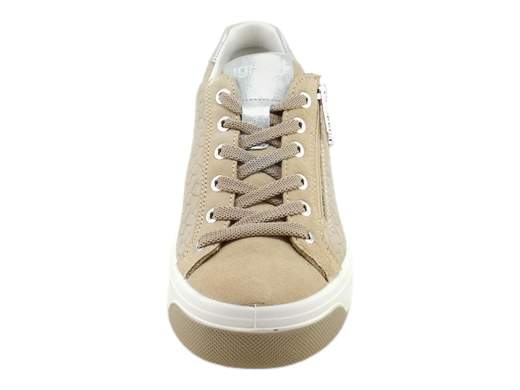 Sneakers donna IGI&CO Ava 7656522 in camoscio e pelle stampata, con zip laterale e platform 3,5 cm. Comfort e stile Made in Italy su Laporta Calzature! <br /><br />Se cerchi sneakers che uniscano stile e comodità, le IGI&CO Ava 7656522 fanno al caso tuo! <br />Realizzate in camoscio e pelle stampata effetto intreccio, regalano un look raffinato e originale. La doppia chiusura con lacci e zip laterale rende la calzata pratica e veloce, mentre il plantare imbottito ed estraibile può essere facilmente sostituito con uno correttivo. <br />Il fondo platform da 3,5 cm, leggero e ammortizzante, offre massimo comfort per tutta la giornata. <br />Scoprile ora su Laporta Calzature e dai slancio al tuo stile!