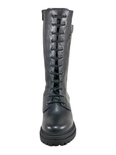 Stivali anfibi NeroGiardini in pelle e tessuto tecnico, con suola carrarmato e tacco 4 cm. Grintosi e pratici, scopri su Laporta Calzature! Made in Italy. <br /><br />Gli stivali anfibi NeroGiardini I411840D uniscono stile e praticità per affrontare l'inverno con carattere! <br />Realizzati in pelle e tessuto tecnico elasticizzato sul gambale posteriore, garantiscono comfort e vestibilità perfetta. <br />Il sottopiede imbottito estraibile DryGo assicura traspirabilità e igiene ottimali, mentre la suola carrarmato con tacco di 4 cm aggiunge un tocco di grinta al tuo look. <br />L'accessorio metal brunito è il dettaglio che fa la differenza. <br />Perfetti per il lavoro o una serata con gli amici, senza temere il freddo. <br />Scoprili ora su Laporta Calzature e lasciati conquistare dal Made in Italy!