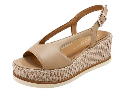 Scopri l'eleganza senza tempo del sandalo zeppa slingback da donna Gianmarco Sorelli 2157/Jil-Mg. Questo sandalo incanta con il suo design sofisticato. Realizzato interamente in pelle imbottita, offre comfort e stile ineguagliabili. Il cinturino posteriore aggiunge un tocco di classe. La zeppa di 6 cm, rivestita in rafia/cestino, dona altezza senza compromettere il comfort. La suola in micro leggero garantisce una camminata leggera. Questo sandalo è un capolavoro di eleganza e artigianato italiano, rappresentando il meglio dello stile. Sia che tu stia partecipando a un evento speciale o desideri aggiungere raffinatezza alla tua routine quotidiana, il sandalo Gianmarco Sorelli 2157/Jil-Mg è la scelta perfetta.