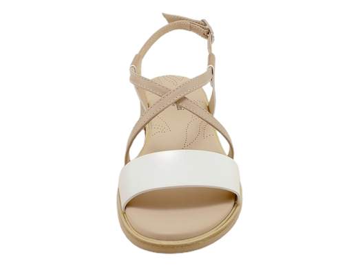 Scopri i Sandali Bassi Donna NeroGiardini E410462D in pelle bicolore, comodi e chic, su Laporta Calzature. Acquista ora!<br /><br />I Sandali Bassi Donna NeroGiardini E410462D, disponibili su Laporta Calzature, combinano un design ricercato con un comfort eccezionale. <br />Realizzati in pelle bicolore, questi sandali presentano un cinturino ad incrocio sul collo del piede che assicura una calzata stabile e confortevole. <br />Il sottopiede in pelle imbottito offre un ulteriore livello di comfort, perfetto per un uso prolungato. Con un tacco basso di 2,5 cm, questi sandali offrono eleganza senza compromettere la comodità. <br />Un must-have del guardaroba femminile, che incarna la qualità e lo stile del Made in Italy. <br />Rinnova il tuo look con un tocco di classe, acquista ora su Laporta Calzature!