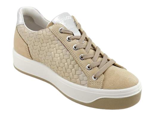 Sneakers donna IGI&CO Ava 7656522 in camoscio e pelle stampata, con zip laterale e platform 3,5 cm. Comfort e stile Made in Italy su Laporta Calzature! <br /><br />Se cerchi sneakers che uniscano stile e comodità, le IGI&CO Ava 7656522 fanno al caso tuo! <br />Realizzate in camoscio e pelle stampata effetto intreccio, regalano un look raffinato e originale. La doppia chiusura con lacci e zip laterale rende la calzata pratica e veloce, mentre il plantare imbottito ed estraibile può essere facilmente sostituito con uno correttivo. <br />Il fondo platform da 3,5 cm, leggero e ammortizzante, offre massimo comfort per tutta la giornata. <br />Scoprile ora su Laporta Calzature e dai slancio al tuo stile!