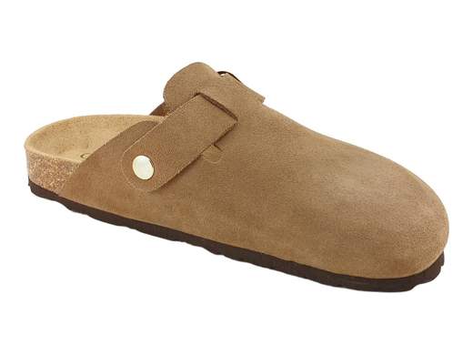 Sabot estivo da donna Grünland Sara art. CB2609 in morbida pelle scamosciata color tortora con fibbia dorata e fondo in sughero naturale.