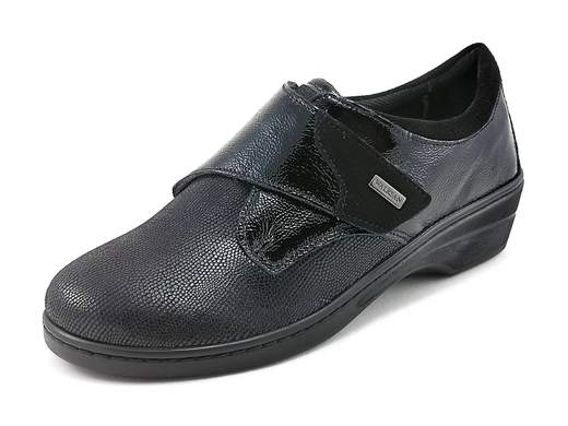 Mocassini donna Susimoda 88600/57 - Mocassino con chiusura a strappo, realizzato in pellame Stretch adattabile a qualsiasi problema del piede. Sottopiede estraibile in pelle scamosciata, sostituibile con il plantare personale. Comoda zeppa in gomma leggera e flessibile di 3,5 cm (Made in Italy).