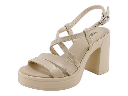 Sandali NeroGiardini con tacco a blocco 9,5 cm e plateau: eleganti, comodi e Made in Italy. Perfetti dal giorno alla sera!<br /><br />I sandali donna NeroGiardini E513660D sono la risposta fashion a tutte le indecisioni del tipo “e oggi cosa mi metto?”. Con il loro stile elegante ma con quel twist sportivo, questi sandali con tacco alto a blocco sono il compromesso ideale tra glamour e comfort.<br /><br />La tomaia in pelle incrociata avvolge il piede con classe, mentre la fibbia regolabile ti garantisce una calzata personalizzata (niente scivoloni imbarazzanti!). Il sottopiede imbottito in pelle è una vera coccola, anche quando li indossi dalla mattina fino all’aperitivo.<br />E grazie al tacco a blocco da 9,5 cm con plateau da 2,5 cm, puoi stare su alti livelli… senza soffrire!<br /><br />Perfetti come sandali da cerimonia, per un look da ufficio sofisticato, o per le tue serate estive più trendy.<br />E ovviamente, 100% *Made in Italy*.<br /><br />Indossali e lascia che parlino loro: eleganza comoda e zero compromessi!