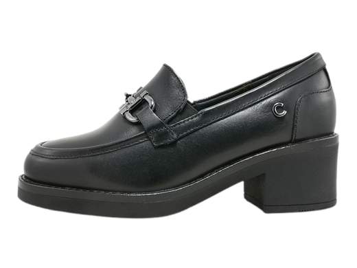 Scopri i Mocassini Donna CINZIA Soft IV9822375Z in pelle con accessorio in metallo e tacco a blocco, comodi e versatili, su Laporta Calzature. Acquista ora!<br /><br />I Mocassini Donna CINZIA Soft IV9822375Z, disponibili su Laporta Calzature, sono il mix perfetto di eleganza e comfort, con un pizzico di stile che non guasta mai. <br />Realizzati in morbida pelle con fodera in tessuto, sono arricchiti da un grazioso accessorio in metallo che aggiunge un tocco glamour al tuo look. <br />Il plantare imbottito in pelle ti farà sentire come se stessi camminando su una nuvola, mentre il fondo in gomma antiscivolo con tacco a blocco di 4,5 cm ti garantirà stabilità e sicurezza in ogni situazione. <br />Che tu stia correndo in ufficio o sfoggiando un look sportivo, questi mocassini sono perfetti per affrontare la giornata con stile. <br />Non perdere tempo: regalati un po' di comfort chic, acquista ora su Laporta Calzature!