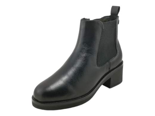 Scopri gli Stivaletti Donna CINZIA Soft IV9822319 in pelle stile Chelsea con zip laterale e tacco a blocco da 5 cm. Eleganti e comodi, acquistali ora! <br /><br />Gli Stivaletti Donna CINZIA Soft IV9822319, disponibili su Laporta Calzature, combinano il fascino intramontabile dello stile Chelsea con la praticità moderna. <br />Realizzati in pelle di qualità, presentano un elastico laterale che ne esalta il design classico e una pratica zip per una calzata semplice e veloce. <br />Il sottopiede imbottito in pelle garantisce un comfort ottimale, mentre la suola in gomma antiscivolo con tacco a blocco di 5 cm offre leggerezza e stabilità, ideali per affrontare la giornata senza rinunciare allo stile. <br />Perfetti per il lavoro o per una serata spensierata con gli amici. <br />Scegli comodità e raffinatezza: acquista ora su Laporta Calzature e completa il tuo outfit con un tocco di classe!