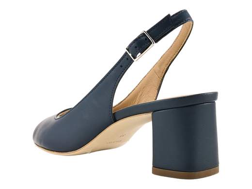 Sandalo elegante da donna in nappa blu con tacco a blocco, suola in cuoio e cinturino regolabile per cerimonie.