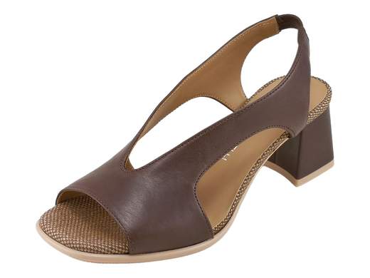 Sandalo elegante da donna Gianmarco Sorelli in pelle testa di moro con scollo a V, cinturino slingback elastico e tacco a blocco da 5 cm per cerimonie e serate glamour.