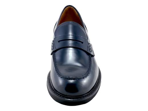 Elegante mocassino da uomo NeroGiardini in pelle semi lucida con suola in gomma e sottopiede imbottito, ideale per cerimonia e abbigliamento formale Made in Italy.