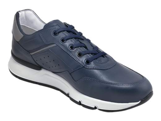 Sneakers Uomo NeroGiardini E400192U in morbida pelle, sottopiede DryGo estraibile, suola in gomma. Comfort e design sportivo. Made in Italy.<br /><br />Le sneakers da uomo NeroGiardini E400192U sono l'ideale per chi cerca stile e comodità. <br />Realizzate in morbida pelle con fodera in tessuto microfibra assorbente, queste scarpe garantiscono un comfort eccezionale grazie al sottopiede imbottito estraibile DryGo. La suola in gomma offre una camminata leggera e flessibile. <br />Il design grintoso aggiunge un tocco sportivo al tuo look. <br />Scopri il massimo benessere con ogni passo. Made in Italy. Acquistale ora e rivoluziona il tuo stile!