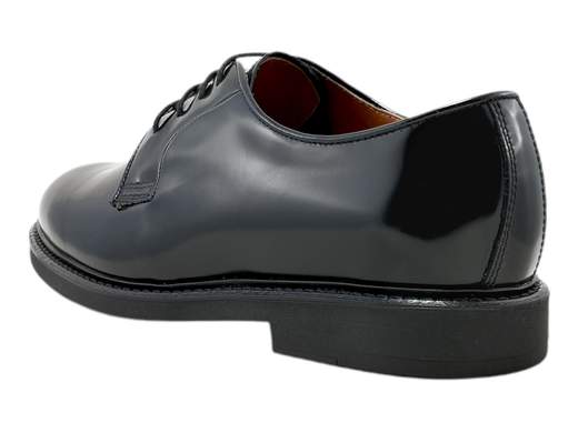 Stringata uomo classica NeroGiardini in pelle spazzolata, ideale per abito da cerimonia o ufficio formale con suola in gomma comfort e punta arrotondata. Prodotto Made in Italy.
