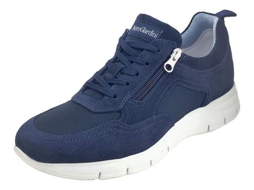Scarpa uomo NeroGiardini Urban in pelle scamosciata blu e talpa con zip laterale, plantare Memory Foam e suola leggera 4cm.