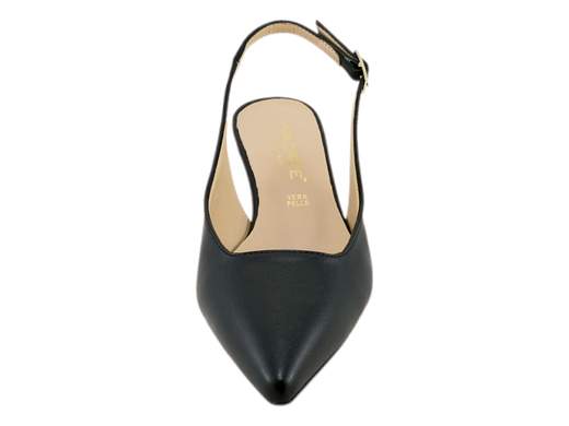 Décolleté slingback Nacrée Made in Italy con tacco 4cm, punta affusolata e cinturino regolabile. Sottopiede imbottito per il massimo comfort in cerimonia o al lavoro.