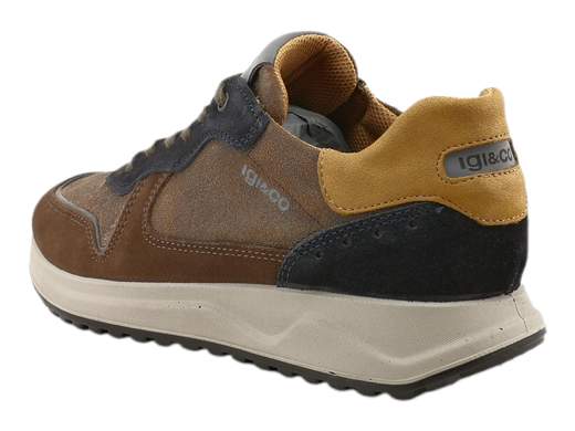 Sneakers uomo IGI&CO in pelle scamosciata multicolore. Leggere, comode e ammortizzanti, perfette per un look casual e sportivo. Scopri su Laporta Calzature! <br /><br />Le sneakers IGI&CO 6638511 Saronno sono la scelta ideale per chi cerca comfort e stile in un’unica scarpa. <br />Realizzate in pelle scamosciata multicolore, offrono un design casual e raffinato che si abbina facilmente a qualsiasi outfit. <br />Il sottopiede imbottito estraibile garantisce igiene e traspirabilità, mentre il fondo in poliuretano è leggero, flessibile e ammortizzante, assicurando una camminata confortevole in ogni momento della giornata. <br />Perfette per passare dal lavoro al tempo libero con un look sportivo ma curato. <br />Scoprile su Laporta Calzature e aggiungi un tocco Made in Italy al tuo guardaroba!