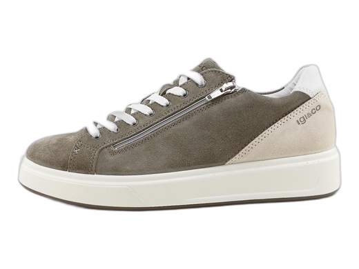 Sneakers uomo IGI&CO in pelle scamosciata militare con zip, lacci e fondo da 4 cm. Comfort e stile militare per ogni occasione. Made in Italy.<br /><br />Sneakers uomo IGI&CO 7628933 Sten: eleganza camouflage per uomini che non vogliono passare inosservati, neanche in modalità casual. <br />Realizzate interamente in pelle scamosciata color militare (per mimetizzarti solo quando serve), queste sneakers uniscono stile e praticità con doppia chiusura zip + lacci a 7 fori: perfette per una calzata su misura. <br />La fodera è in morbida pelle, il sottopiede estraibile è un concentrato di comfort, traspirabilità e igiene—una vera spa per i tuoi piedi! <br />Il fondo platform in poliuretano da 4 cm è leggero ma deciso, come il tuo stile. Made in Italy, ovviamente.<br />Rendile tue ora: sono le sneakers perfette per dominare la città con stile e leggerezza!