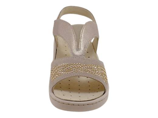 Scopri i Sandali Donna ENVAL Soft 5776922 in pelle metallizzata e camoscio con strass, comodi e flessibili, su Laporta Calzature. Acquista ora!<br /><br />I Sandali Donna ENVAL Soft 5776922, disponibili su Laporta Calzature, combinano eleganza e comfort, perfetti per essere indossati tutto il giorno. <br />La tomaia in pelle metallizzata e camoscio color champagne, arricchita da strass, offre un look luminoso e raffinato. <br />Il fondo platform di 4 cm in poliuretano leggero e flessibile garantisce un effetto ammortizzante per una camminata comoda e stabile. <br />Il morbido plantare estraibile in pelle può essere facilmente sostituito con un plantare personale. <br />Gli elastici centrale e laterali assicurano una calzata ottimale e un'ottima adattabilità al piede. <br />Made in Italy, questi sandali uniscono stile e qualità artigianale. <br />Scegli comfort e stile per le tue giornate, acquista ora su Laporta Calzature!