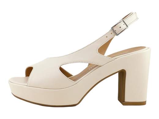 Sandalo elegante da donna in pelle color milk con tacco a blocco, plateau e cinturino alla caviglia per cerimonie.