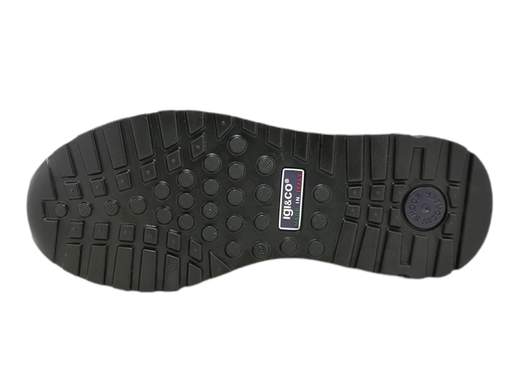 Scegli lo stile e il comfort con questa sneaker da uomo Igi&Co 3630700. Realizzata in Italia, presenta una combinazione di pelle scamosciata e tessuto blu con vivaci inserti colorati. La chiusura classica con lacci offre una calzata sicura, mentre il soffice plantare imbottito in pelle memory foam garantisce comfort tutto il giorno. Con un fondo ginnico di 4,5 cm, questa sneaker unisce moda e funzionalità. Rafforza il tuo look con il tocco italiano di queste sneakers.