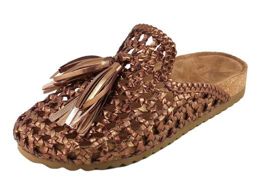 Sabot donna EKP Collections in pelle intrecciata laminata con nappe e fondo platform ammortizzante 3 cm.