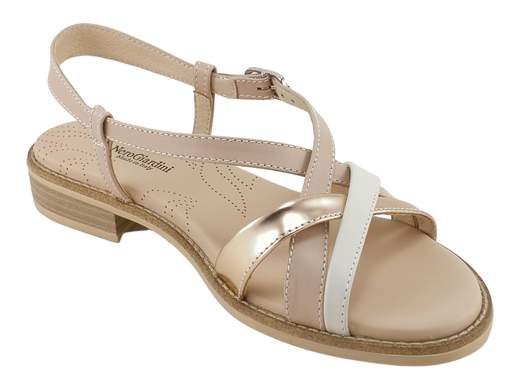 Sandalo basso donna NeroGiardini con listini in pelle multicolore cuoio e rosa armenia, dettagli a specchio, sottopiede imbottito e tacco 2 cm.