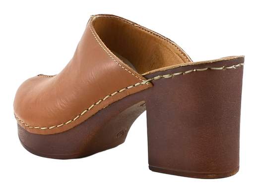 Sabot da donna stile olandese senza cinturino con tacco comodo, plateau leggerissimo e sottopiede imbottito per il massimo benessere.