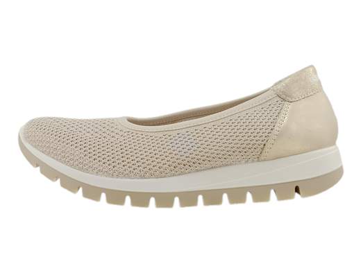 Ballerine IGI&CO Ellen 7658522 in tessuto a rete crema con inserti in pelle platino, plantare estraibile e suola ammortizzante. Scoprile su Laporta Calzature! <br /><br />Leggere, fresche e super chic! Le ballerine IGI&CO Ellen 7658522 sono la scelta perfetta per chi ama il comfort senza rinunciare allo stile. <br />Realizzate in tessuto a rete traspirante color crema con eleganti inserti in pelle platino, offrono un look raffinato e versatile. <br />Il plantare imbottito estraibile garantisce un appoggio confortevole, mentre il fondo platform da 3 cm, leggero e ammortizzante, regala un tocco di slancio in più. <br />Made in Italy, perfette per le giornate più calde! Disponibili su Laporta Calzature, non lasciartele scappare!